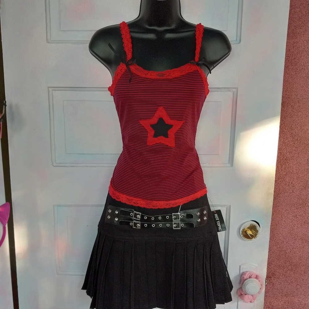 Striped mall goth star decor tank tops w lace and bows! - Picture 4 of 10